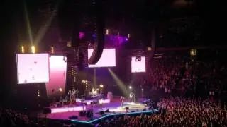 Kings of Leon - Around the World