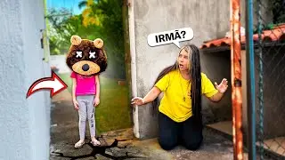 MY LITTLE SISTER PUT ON THE GIANT BEAR'S HEAD TO SCARE ME!!