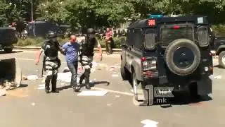 Протести пред Суд 03