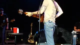 Gary Allan 6-8-2010 New Guitar