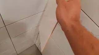 HOW TO LAY TILES ON CROOKED WALLS