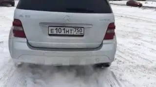 Mercedes ML63 AMG Snow Drifting