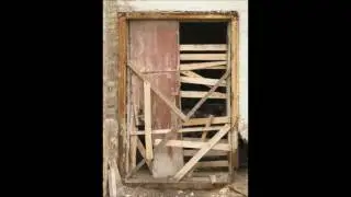 Squeaky Door Sound Effect (ear rape)