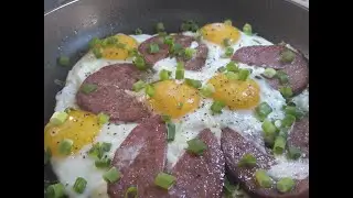 Яичница с колбасой /// Быстрый завтрак за 5 минут!!!