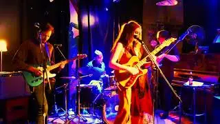 Luna Juniper - We Grow (Live @ Cafe Köpenick)