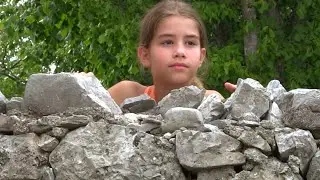 V tej hiši nekaj ''smrdi'' ...