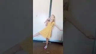 А вот Анечка Гайдукова, наша соловушка, посмотрите как она поёт!!!