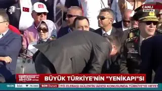 Cumhurbaşkanı Erdoğan, İbrahim Tatlıses'in Yanaklarını Okşadı / Yenikapı Demokrasi Mitingi