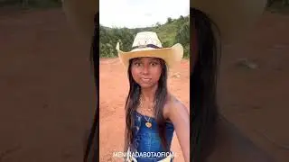 The girl with the boot surprised everyone again.