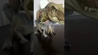 Мем с мурмутом и годзиллами.