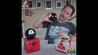 Magic 8 ball en Memorabilia Cafe