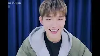 CIX Seunghun listening to TREASURE's JIKJIN