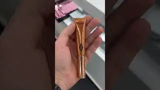 C'è un pó di video in zia Carlotta… 