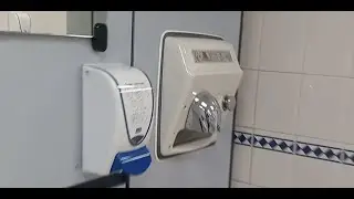 Warner howard RA548 (World dryer model RA) @ The Brighton centre