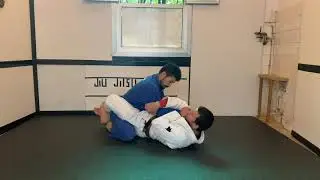 #2 Armlock Guardia chiusa. Dettagli su come portare a termine un armlock dalla guardia chiusa