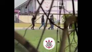 Invasão do CT do Corinthians