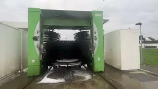 WashTec SoftCare² Pro Classic Car Wash [Outside View]