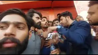 The person who saved Imran Khan from the attacker's attack
