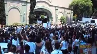 One Direction Hotel Four Seasons Mexico Fans 07/06/13