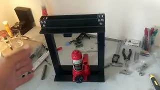 How To Build A Small Hydraulic Press , DIY  Hydraulic Press