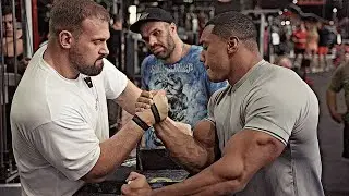 ARM WRESTLING KING OF THE TABLE IN DUBAI 2022