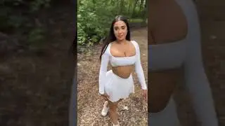 Sexy model Libby Valentini in a very hot bikini 👙👙 