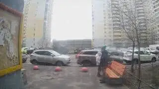 падение парня с 17 этажа, на глазах у ребенка. Спб, Энтузиастов.