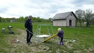 На даче,строим детскую мини-площадку./Весёлый малыш/Горка. Спортивный комплекс.