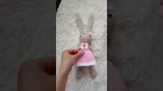 Зайка амигуруми