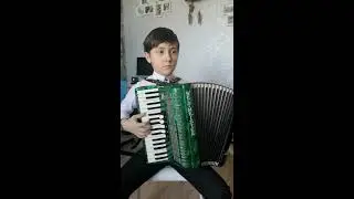 Под Небом Парижа на аккордеоне