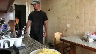 Andresloko llorando por cebolla