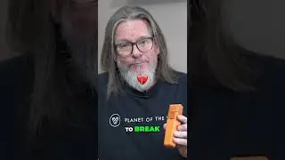 The Veazy Has No Glass… But Does It Need It?