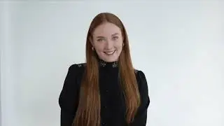 Александра Суркова_визитка_агент Светлана Владек +79688081997