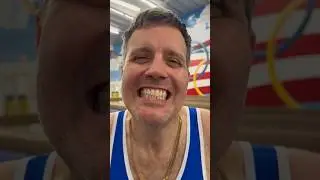 I’m going for the gold! 🤸🥇🤣🤣🤣 #cringe #date #dating #olympics #shorts