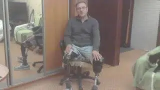ПОСТОЯННО ходить на протезах бедра или голени.