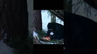 Bushcraft Shelter. Winter Camping in the Woods. #bushcraftimprovisation