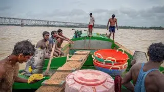 Rainy Day Sand Mining: The Exhausting Work of River Water Labourers | ASMR Natural Sounds