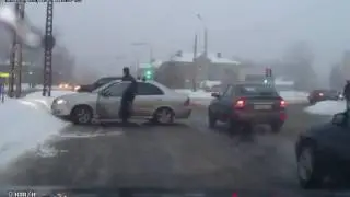 Быдло на Геликах и BMW X5 получают  от простых Пацанов