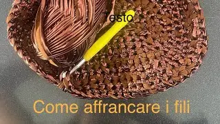 Tutorial base uncinetto: come affrancare i fili e come nasconderli. 2 metodi