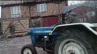 A SNOWY, COLD VILLAGE MORNING