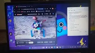 Angry Musician Destroys Guitar Has BSOD (LOUD NOISE WARNING)