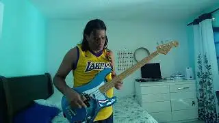 Iron Maiden Flight of Icarus   Bass Cover