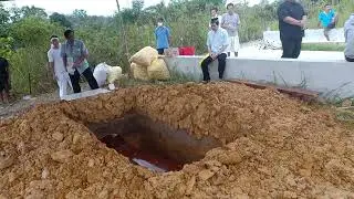 ACARA PEMAKAMAN MAMA TERCINTA.
