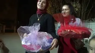 GELİN KIZA TEPSİ TEPSİ HEDİYELER GELİYOR İÇLERİNDE YOK YOK MANİSA TURGUTLU DÜĞÜNÜ