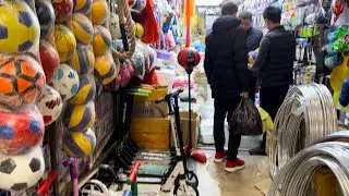 Барахолка Алматы.Байсат.Игрушечный ряд.Спортивный инвентарь.