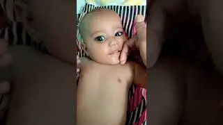 Cute baby girl😘😘oil massage 💆💆 little baby girl👶👶