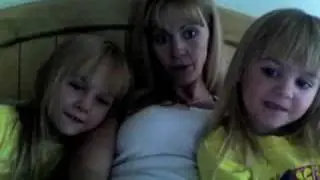 Gabriella and Gianna Say Goodnight to Pampa and Tita
