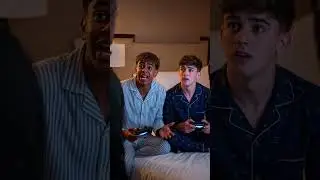 Hansi Flick catches Lamine and Gavi playing PlayStation 🎮🕹️ 