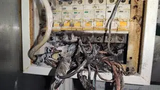 Аварийный вызов электрика | Загорелся щиток 🔥🔥🔥😱😱😱