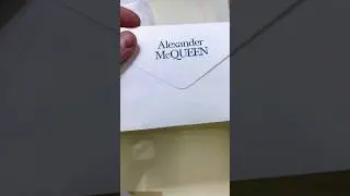 Распаковка Alexandr McQUEEN